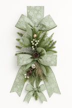 Laço Decorativo Natalino Verde com Folhagens e Pinhas